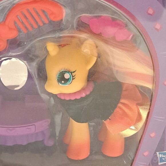 NIB new in box Sunset Shimmer walmart exclusive through the mirror G4 FIM - Picture 4 of 7